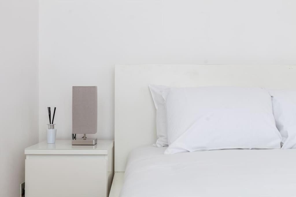 Spacious Retreat 2-Bed In Popular Camden Town Londres Exterior foto
