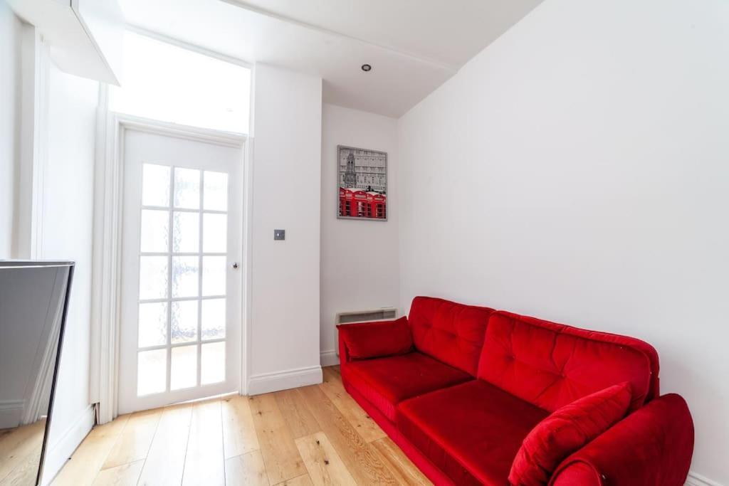 Spacious Retreat 2-Bed In Popular Camden Town Londres Exterior foto
